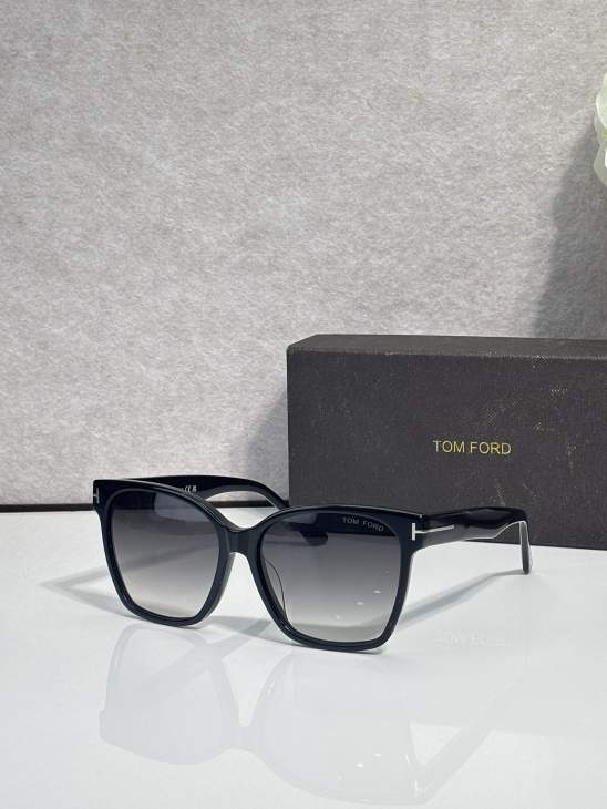 Picture of Tom Ford Sunglasses _SKUfw79761461fw